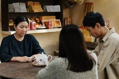 Phim có Lê Khánh, NSƯT Hạnh Thúy… bứt phá doanh thu