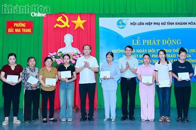 Phó Bí thư Tỉnh ủy, Chủ tịch Ủy ban MTTQ Việt Nam tỉnh Nguyễn Khắc Hà dự lễ phát động toàn dân chung tay bảo vệ môi trường tại phường Bắc Nha Trang