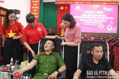 Gần 500 tình nguyện viên đăng ký hiến máu tình nguyện tại khu vực Đình Lập