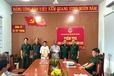 Họ luôn gắn bó với cộng đồng, trách nhiệm với quê hương