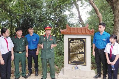 Giáo dục lịch sử từ những 'địa chỉ đỏ'