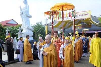Lâm Đồng: Lễ truy niệm và cung tống kim quan Ni trưởng Thích nữ Minh Đức đến nơi trà-tỳ
