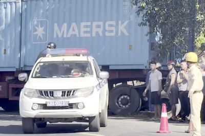 Thông tin mới nhất vụ xe đầu kéo tông xe công nông trên đường Hồ Chí Minh