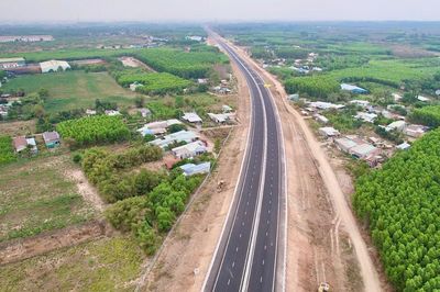 Nhà thầu gấp rút hoàn thiện các hạng mục cuối tại cao tốc Biên Hòa - Vũng Tàu