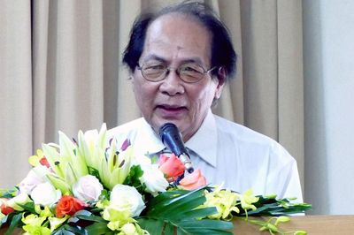 Phẩm chất anh hùng của giáo sư Hoàng Chương