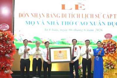 Nghệ An: Xã An Châu đón Bằng xếp hạng Di tích lịch sử cấp tỉnh Mộ và nhà thờ Cao Xuân Dục