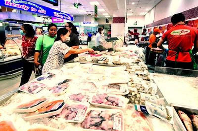 Thúc đẩy tăng trưởng bằng cú hích tiêu dùng