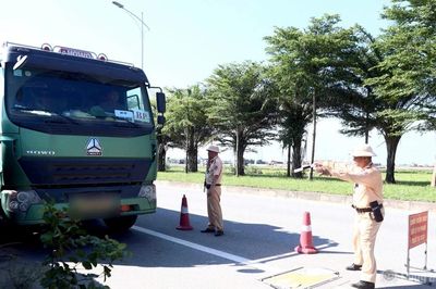 CSGT Hà Nội xử lý hơn 1.600 vi phạm trong hoạt động vận tải hàng hóa