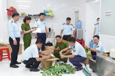 Triệt phá nhiều đường dây hàng lậu qua biên giới