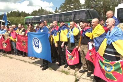 Nga và Ukraine trao đổi 185 tù binh mỗi bên