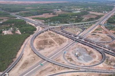 Đề xuất phương án kết nối hai sân bay bằng xe buýt