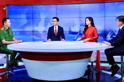Những tiếng kêu cứu của trẻ sau cánh cửa bị đóng kín