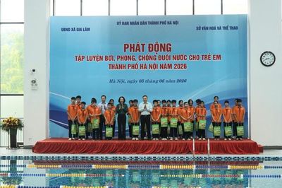 Hà Nội phát động tập luyện bơi, phòng, chống đuối nước cho trẻ em năm 2026
