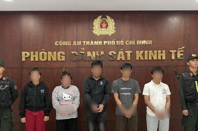 Triệt phá xưởng sản xuất hơn 23.000 đôi dép giả nhãn hiệu nổi tiếng