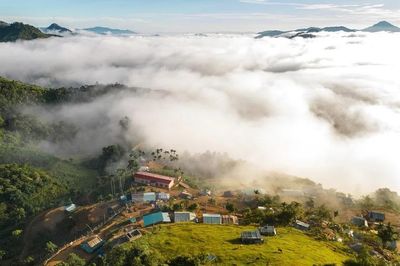 Tăk Pổ (TP Đà Nẵng) hút khách với biển mây giữa đại ngàn