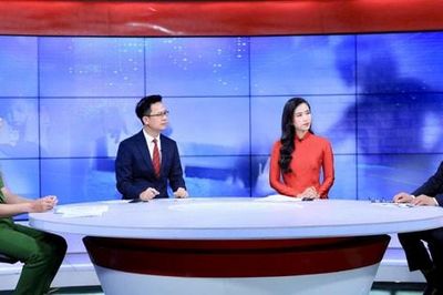 'Phía sau cánh cửa đóng kín: Đừng đợi một đứa trẻ phải kêu cứu'