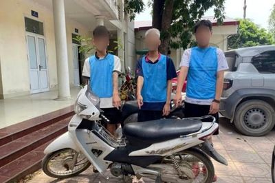 Hà Nội: Bắt nhóm thiếu niên chém người đi đường nếu thấy 'bướng'