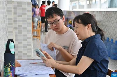 Trung Quốc cảnh báo tình trạng 'AI dự đoán đề thi đại học'