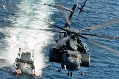 Phi công MH-53E của Mỹ kể lại những chuyến bay nguy hiểm trên vịnh Ba Tư
