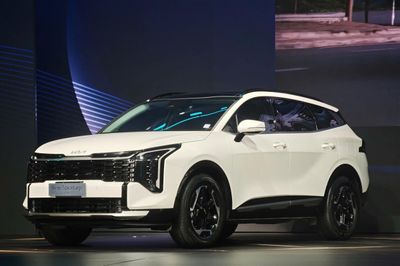 Cận cảnh Kia Sportage hybrid mới - thay thiết kế, giá có tăng?