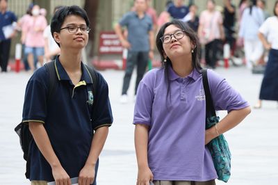 Một tuần 12 bài thi, sĩ tử lớp 10 chạy đua săn vé trường chuyên