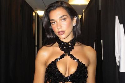 Dua Lipa làm đám cưới thêm lần nữa