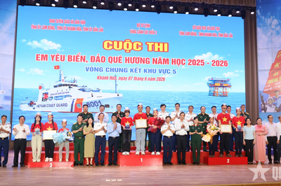 Đội Biển Xanh (Lâm Đồng) đoạt giải Nhất Cuộc thi 'Em yêu biển, đảo quê hương' khu vực 5
