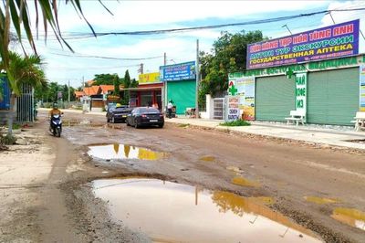 Nhếch nhác đường vào Mũi Né