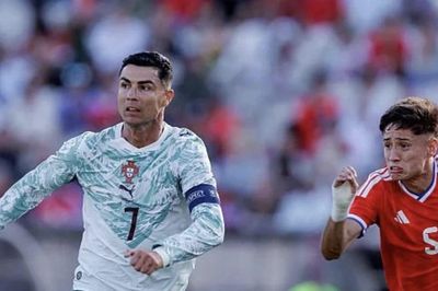 Bồ Đào Nha 2-1 Chile: Hai thẻ đỏ và 3 bàn thắng, rượt đuổi ngoạn mục