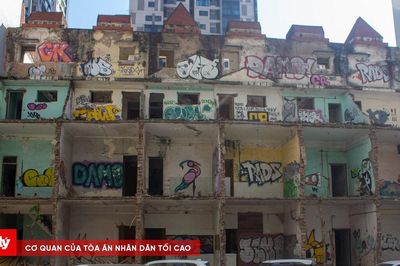 Khi những dãy nhà lùi lại để nhường chỗ cho con đường mới trên tuyến Vành đai 2,5