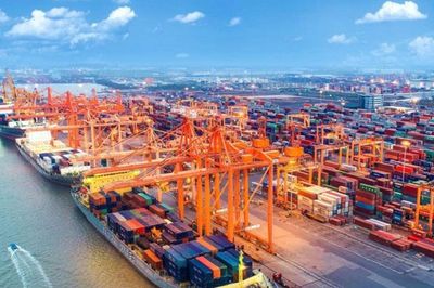 Kim ngạch thương mại vượt 445 tỷ USD sau 5 tháng đầu năm
