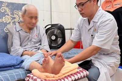 Phẫu thuật thành công cho cụ bà 100 tuổi bị gãy xương đùi nguy hiểm