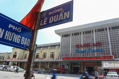 Bên trong ga tàu hơn 120 năm tuổi ở Hà Nội
