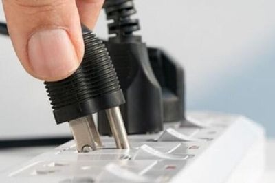 Những thiết bị điện cần rút phích cắm ngay trước khi đi du lịch hè
