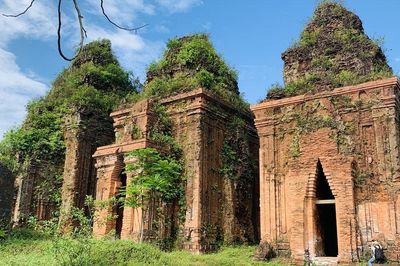 Bảo tồn tháp Chăm trước thách thức muối hóa