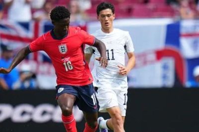 Kobbie Mainoo tỏa sáng trong vai trò số 8 tự do dưới thời Thomas Tuchel