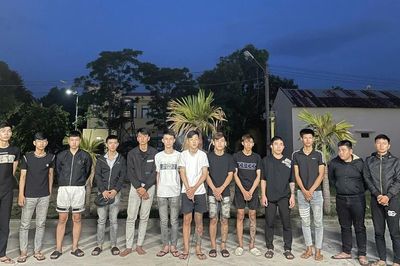 Tạm giữ 13 đối tượng đánh người, gây rối ở xã Phú Thiện
