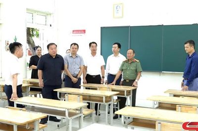 Đồng chí Phó Bí thư Tỉnh ủy, Chủ tịch Ủy ban MTTQ Việt Nam tỉnh kiểm tra công tác chuẩn bị Kỳ thi tốt nghiệp THPT năm 2026 tại Chiềng Khương, Mường Lầm, Sông Mã