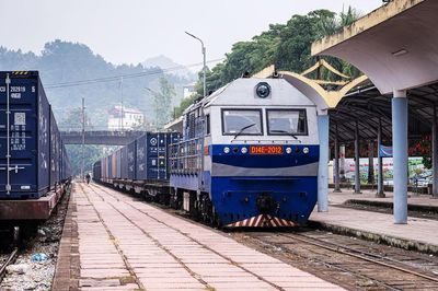 Mở đường cho hàng hóa xuyên biên giới bằng đường sắt