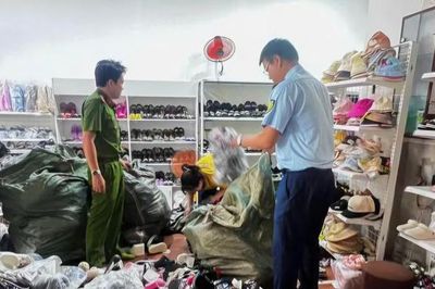 Quảng Trị: Khởi tố 2 chủ cửa hàng kinh doanh hàng giả mạo nhãn hiệu lớn
