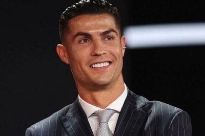 Forbes: Ronaldo trở thành vận động viên đầu tiên đạt 2 tỷ USD khi còn thi đấu