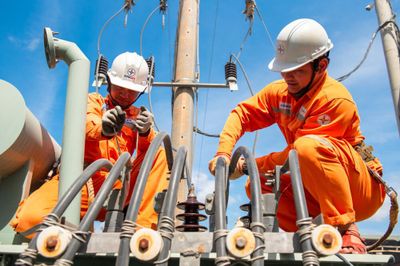 Tập đoàn EVN hết lỗ lũy kế kéo dài nhiều năm