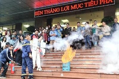 Phường Bạch Mai gỡ 'điểm nghẽn' hạ tầng, phát huy hiệu quả '4 tại chỗ' trong phòng cháy, chữa cháy
