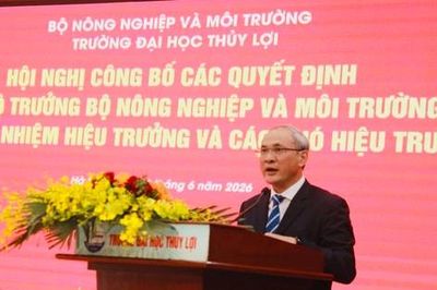 Giáo sư, tiến sĩ Nguyễn Trung Việt được bổ nhiệm giữ chức Hiệu trưởng Trường Đại học Thủy lợi