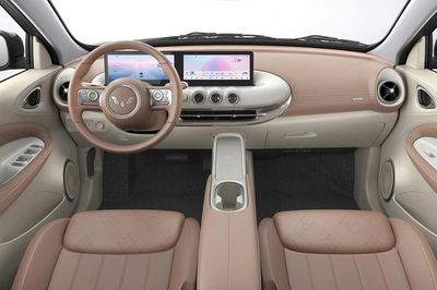 Trải nghiệm ô tô điện giá 399 triệu đồng phong cách châu Âu, đi 410 km/lần sạc bán ở Việt Nam cực hợp đi trong đô thị