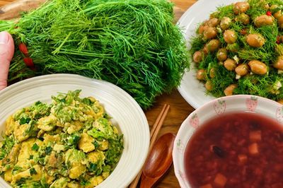 Trời nóng hay ăn đồ lạnh khiến bụng 'khó ở', các cụ mách ăn loại rau này: Vừa rẻ vừa thơm, bổ dương khí, ngon đến miếng cuối cùng