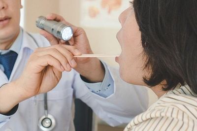 Ho có thể là dấu hiệu của nhiều bệnh lý, cách giảm ho hiệu quả
