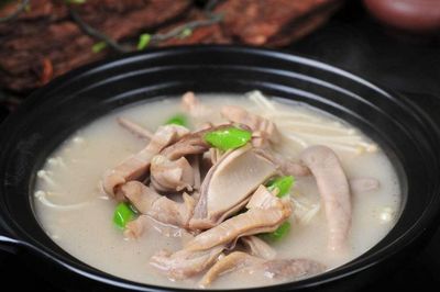 Một bộ phận của heo được ví như '10 thang thuốc bổ'