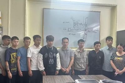 Khởi tố 11 đối tượng đánh bạc trên mạng