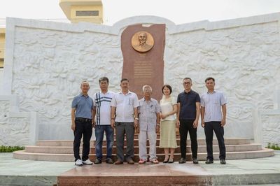 Bài 1: Mang nặng ân tình với Việt Nam